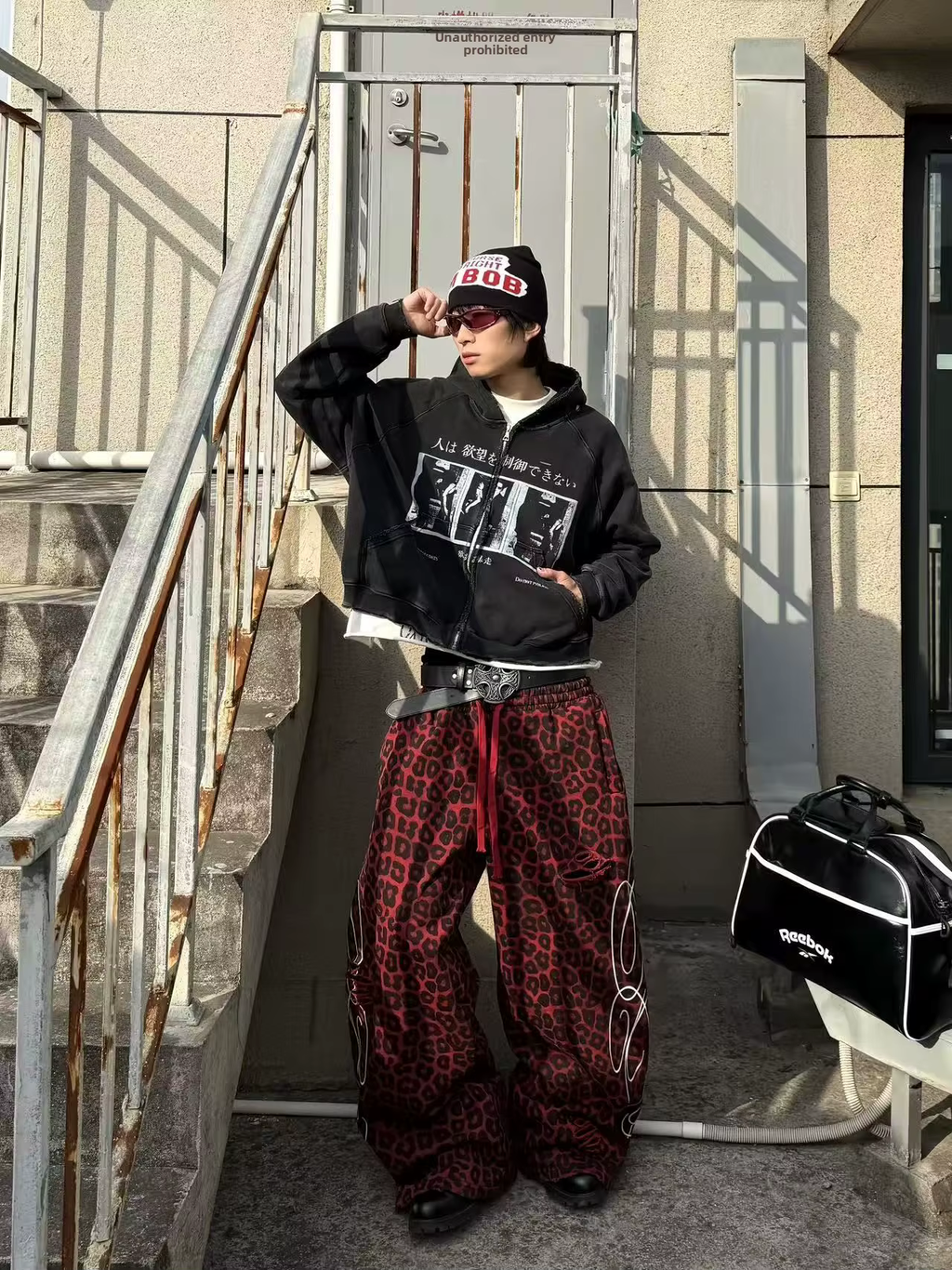 RED PANT